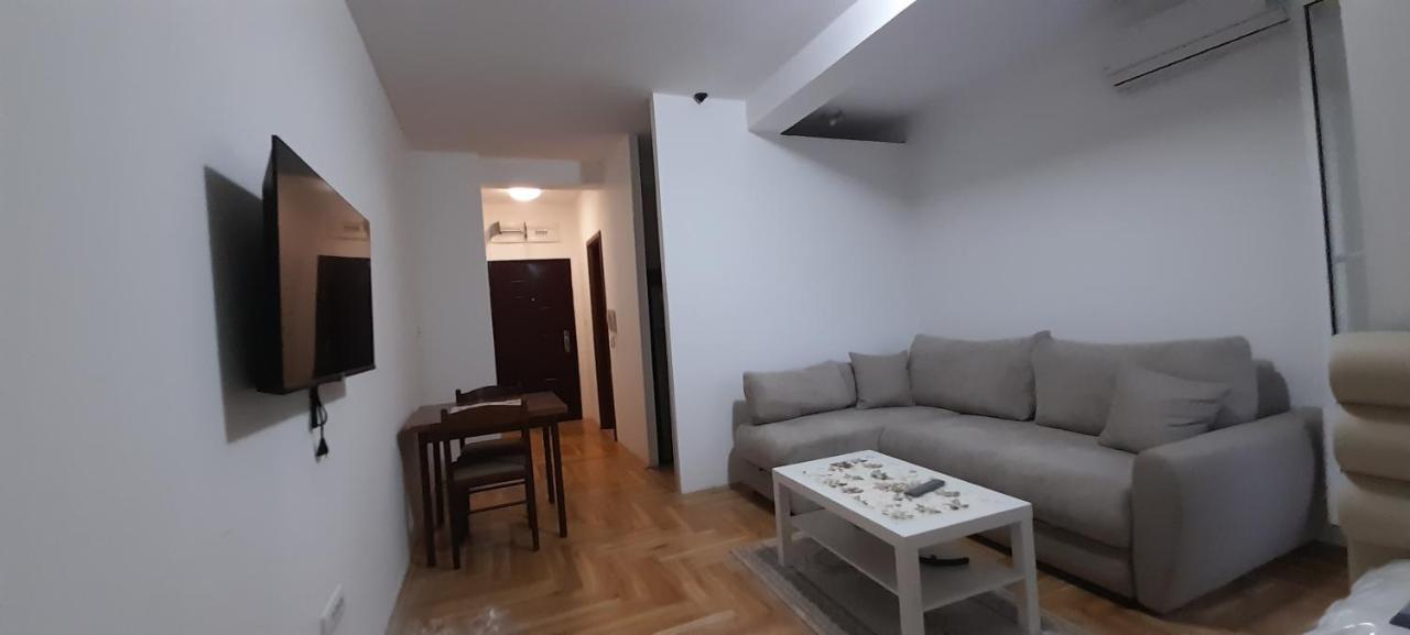 Apartment Luka Подгориця Екстер'єр фото