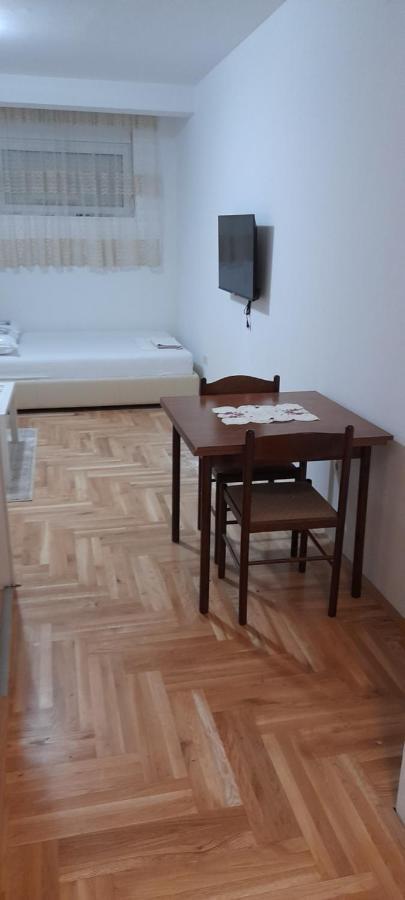 Apartment Luka Подгориця Екстер'єр фото